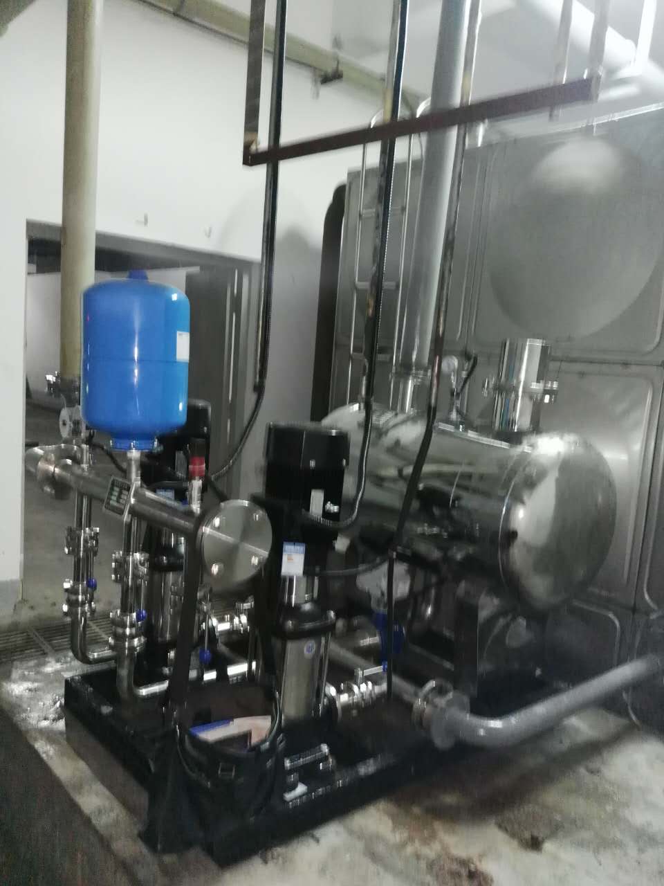 箱式無負(fù)壓供水設(shè)備 箱式無負(fù)壓供水設(shè)備